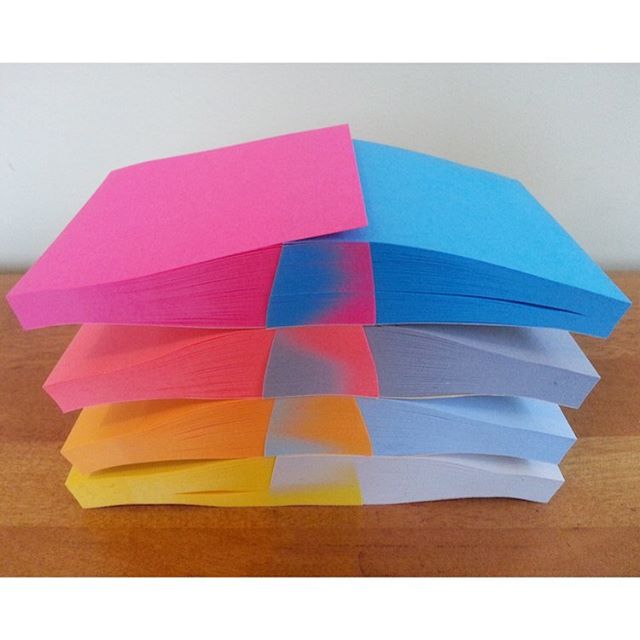 Adam Hillman 用日常生活的物品,創造不一樣的反差色彩學 圖/翻攝自witenry Instagram