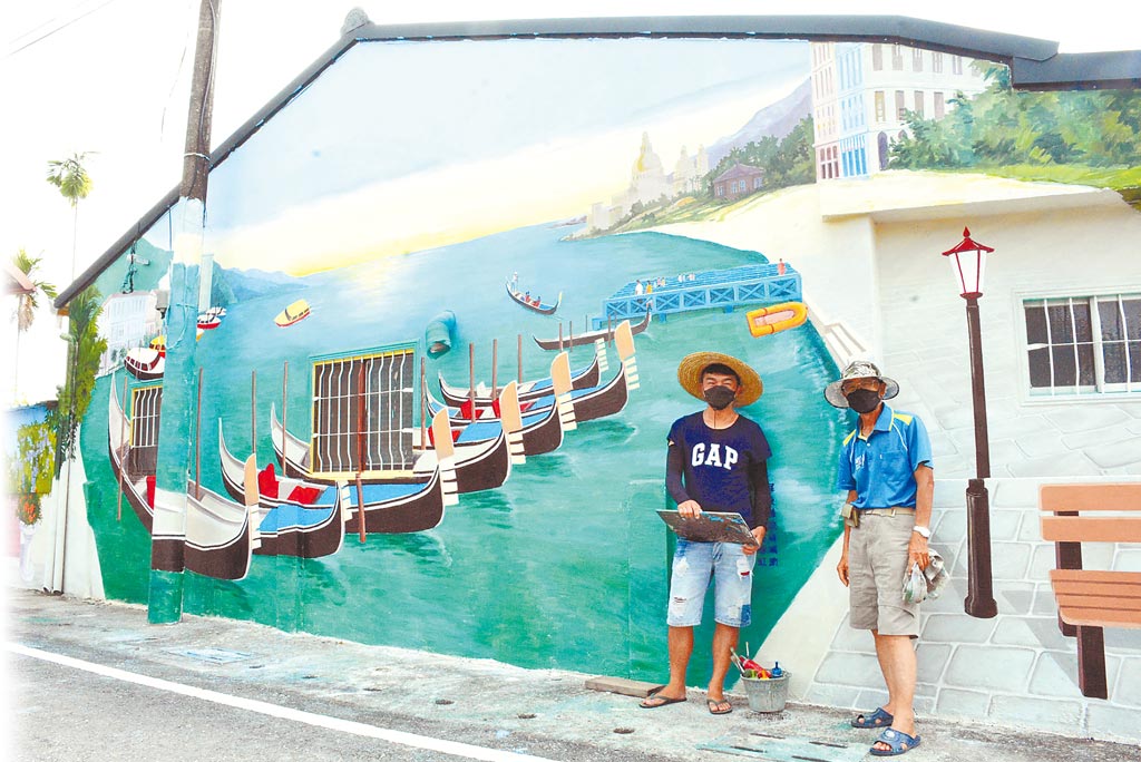 屏東福田村創意彩繪 打造偽出國風