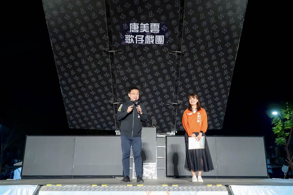 立委趙天麟肯定推薦市議員擬參選人鄧巧佩勤跑基層是「行動i佩」，未來在長照婦幼及藝文新經濟一定會有好表現。（趙天麟提供）