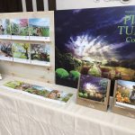 首次推出可當明信片的創意桌曆。（記者羅欣貞攝）