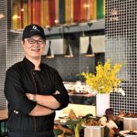 邱楷復主廚使用在地當令食材發想創意料理。 攝影/相 王基守