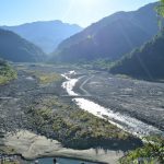 ▲草嶺地質公園的遼闊風光。　記者-王政／攝